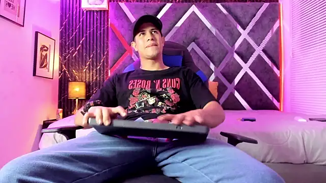 dominic_connor's Live XXX Chat