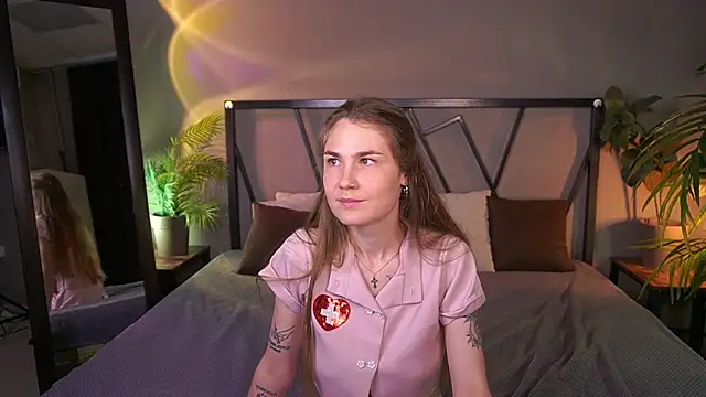 AriaMayfield Adlı Modelin Canlı XXX Sohbeti