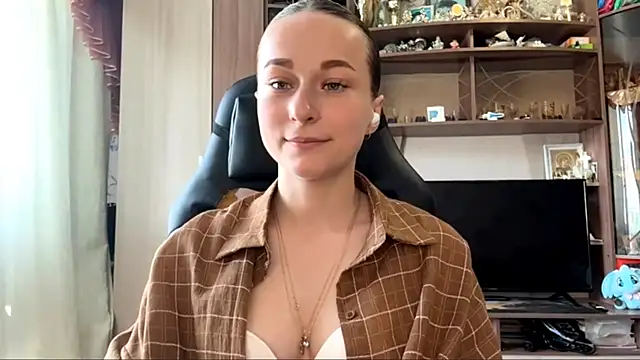 TaIliedGuest live XXX chat