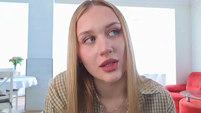 DanikaGudinas Adlı Modelin Canlı XXX Sohbeti