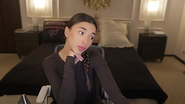 Czat XXX na żywo – Jasmine_Flow