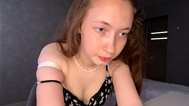 צ'אט XXX בשידור חי של Emily_Mur_