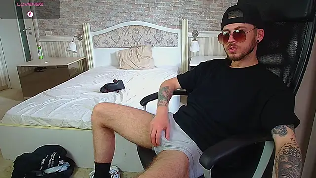 JonahShaw XXX чат на живо