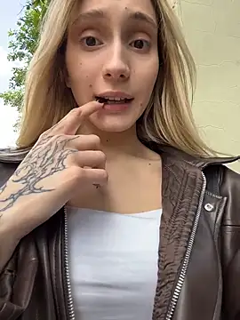 Pink_Kiss live XXX chat