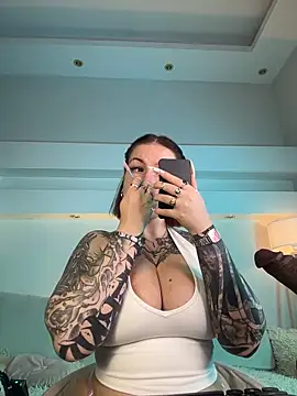 Tattitude_n Live XXX chat