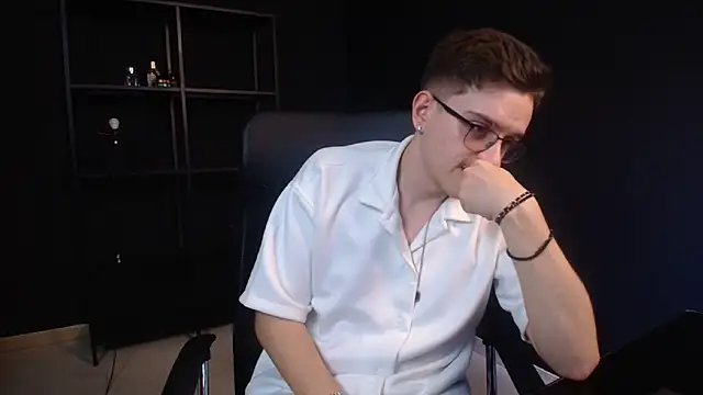 FelixStarkk live XXX chat