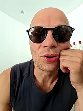 wedge75 live XXX chat