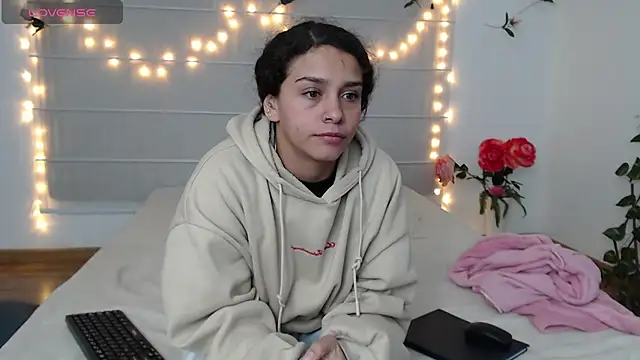Sarabubbie Chat XXX in diretta