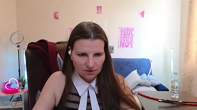 Mirabelle_Velvet Adlı Modelin Canlı XXX Sohbeti