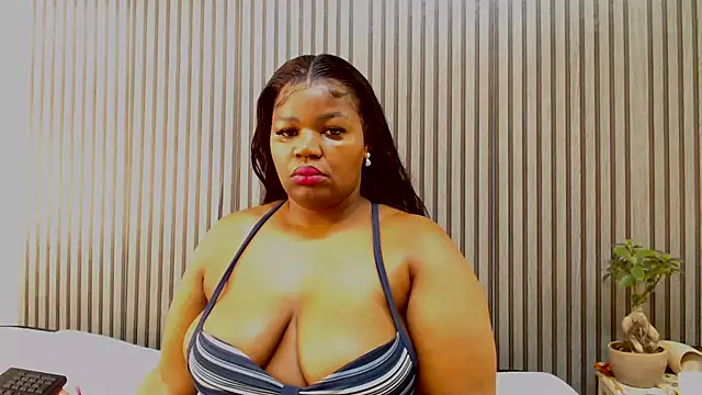 ROYALASS25 live XXX chat