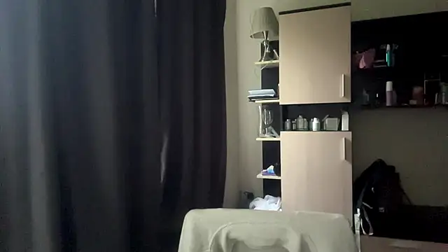 AquilineOrites Adlı Modelin Canlı XXX Sohbeti