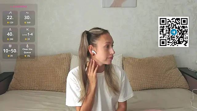 Chat XXX en directo de ChloeTeles_