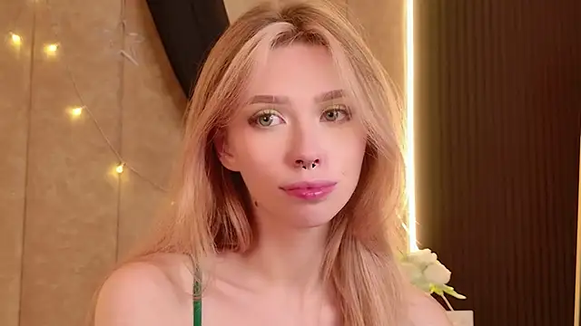 Chat +18 de Sierra_Fane ao vivo