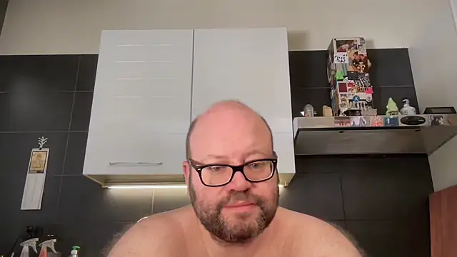 theitalianbearn Live XXX chat