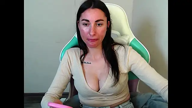 Živý XXX chat Cammil1a_horn