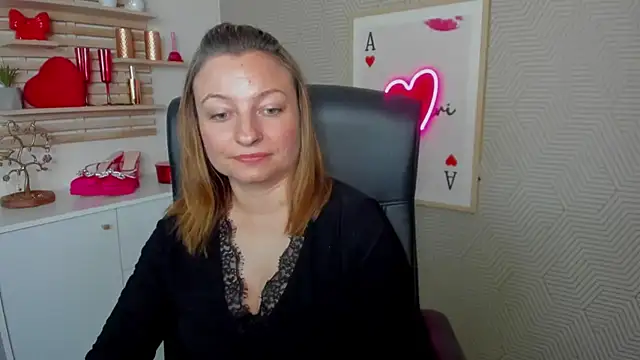 Chat +18 de angelaSamt ao vivo