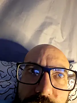 Robsonitj90's Live XXX Chat