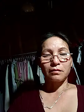 Chat +18 de Cucci07 ao vivo