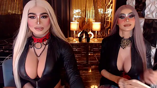 MonstrousCockDiva Adlı Modelin Canlı XXX Sohbeti