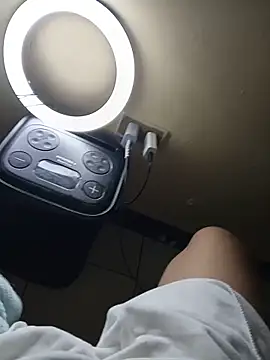 urhardfuckerAsiandaddy 现场XXX聊天