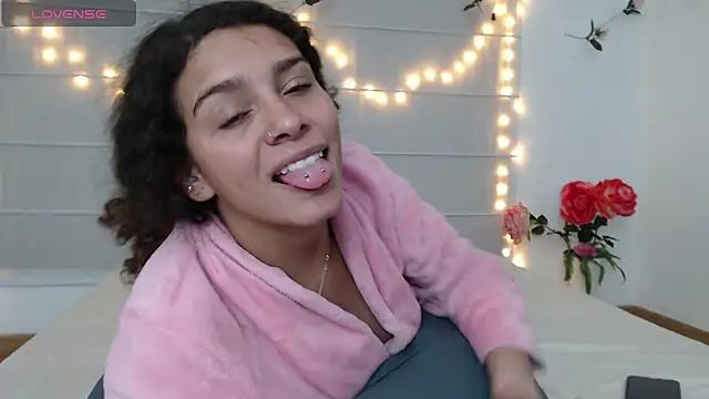 Sarabubbie's Live XXX Chat