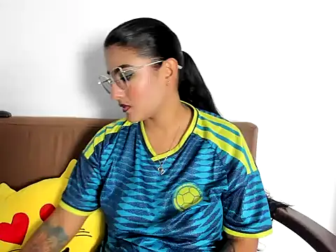 TatyGomez_'s Live XXX Chat