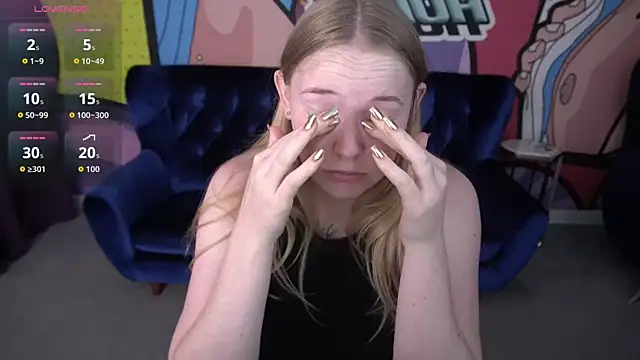 NikkyReyyy XXX чат на живо