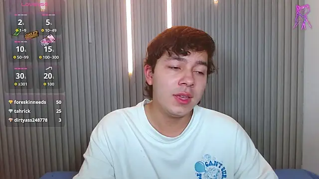 Julian_Smith21 XXX чат на живо