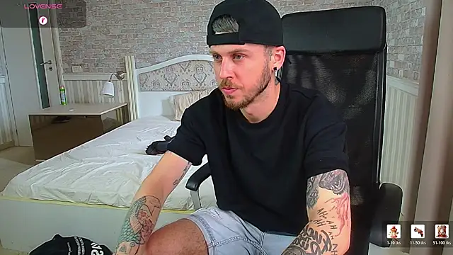 JonahShaw Live XXX-chat