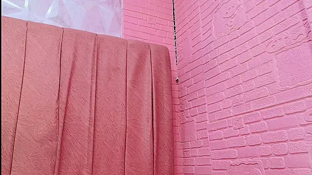 mnicollesweet_pri élő XXX-chatje