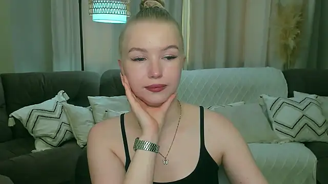XXX chat uživo modela shy__lady