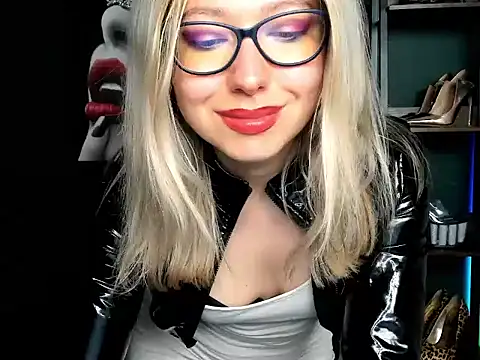 loveHeidi Chat XXX live