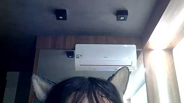 XXX chat uživo modela SkinnyKitten