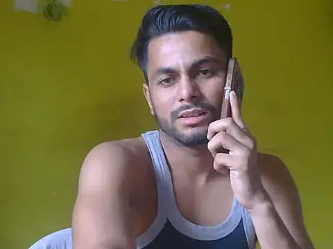 Stubborndesiboy's Live XXX Chat