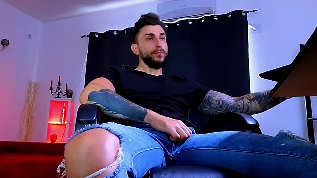 Chatroom XXX en direct de MightyAaron66