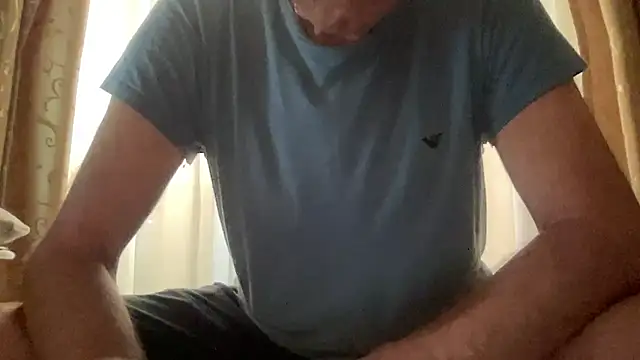 henrybull007 Adlı Modelin Canlı XXX Sohbeti