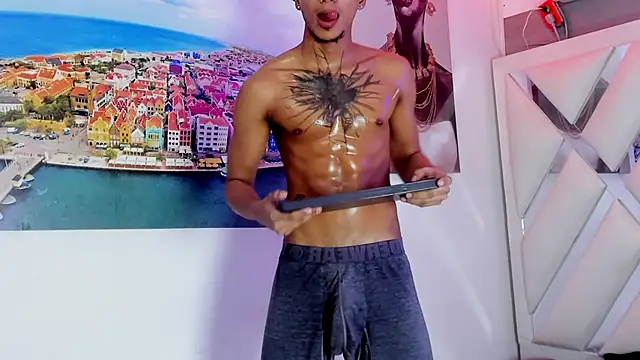 Show modela kai_storm77 na web-kameri