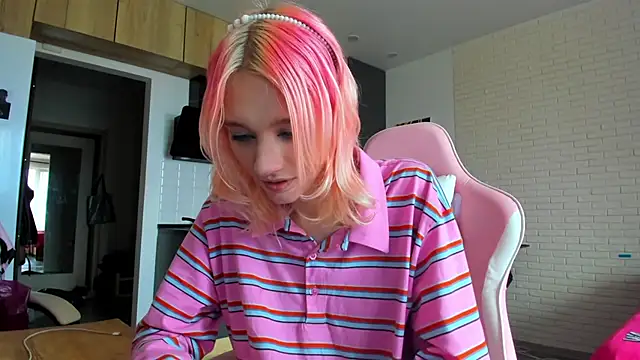 XXX chat uživo modela _Alice_Kitty