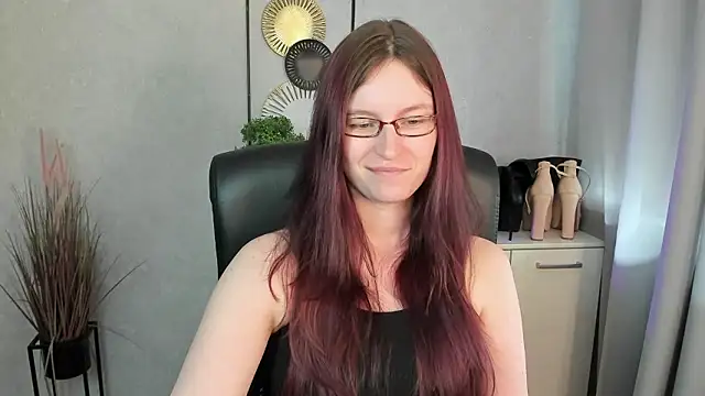 emmaxDelight XXX чат на живо