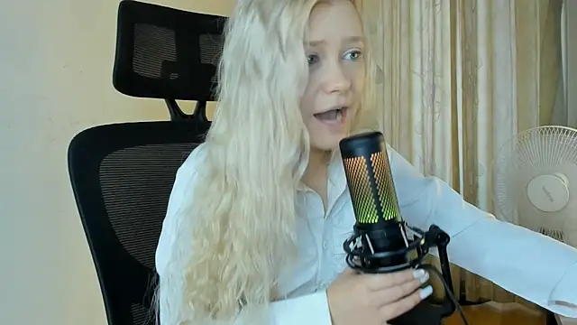 MidnightPoise Live XXX-Chat