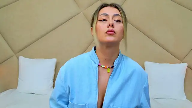 ChloeFrost's Live XXX Chat