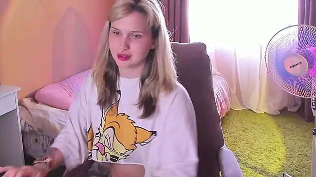 XXX chat uživo modela hellfirekiss