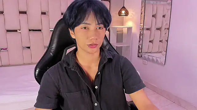 Eriol_ Adlı Modelin Canlı XXX Sohbeti