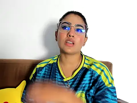 TatyGomez_'s Live XXX Chat