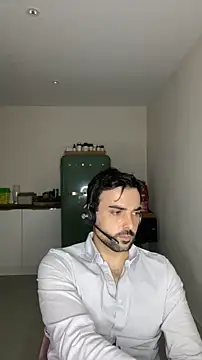 eauminerale Adlı Modelin Canlı XXX Sohbeti
