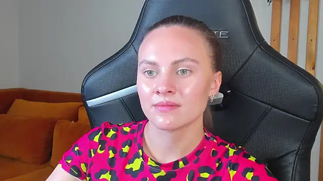 LumeriSoren Chat XXX live