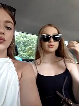 caressyourself Chat XXX live