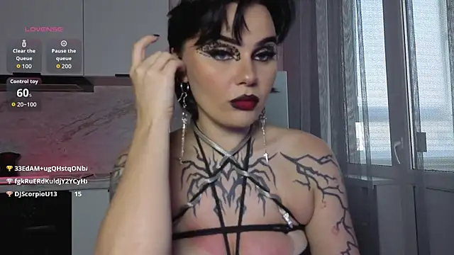 IntrigueYourDay – Live XXX-chat