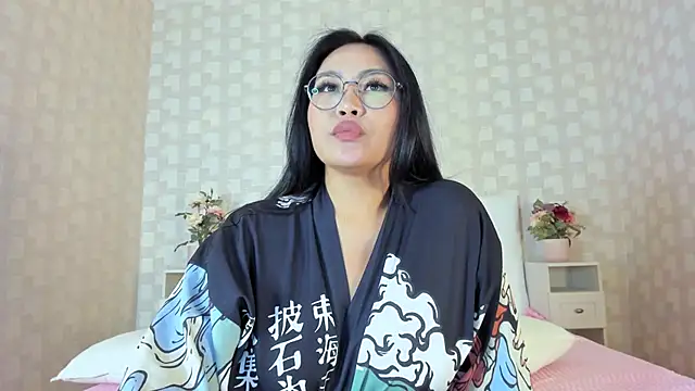 Czat XXX na żywo – NatsumiHun