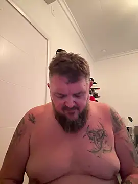 TatooedBear 라이브 XXX 채팅